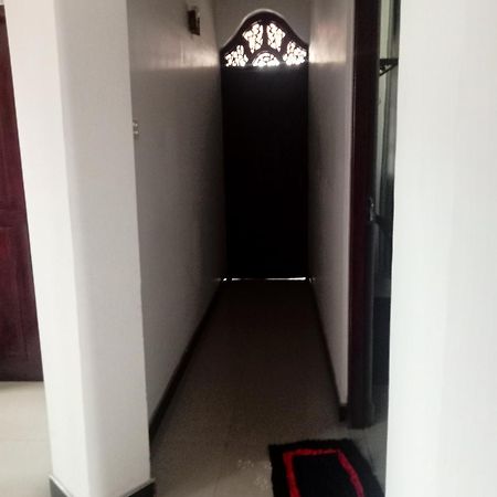 Oviniru Beach Hotel ネゴンボ エクステリア 写真