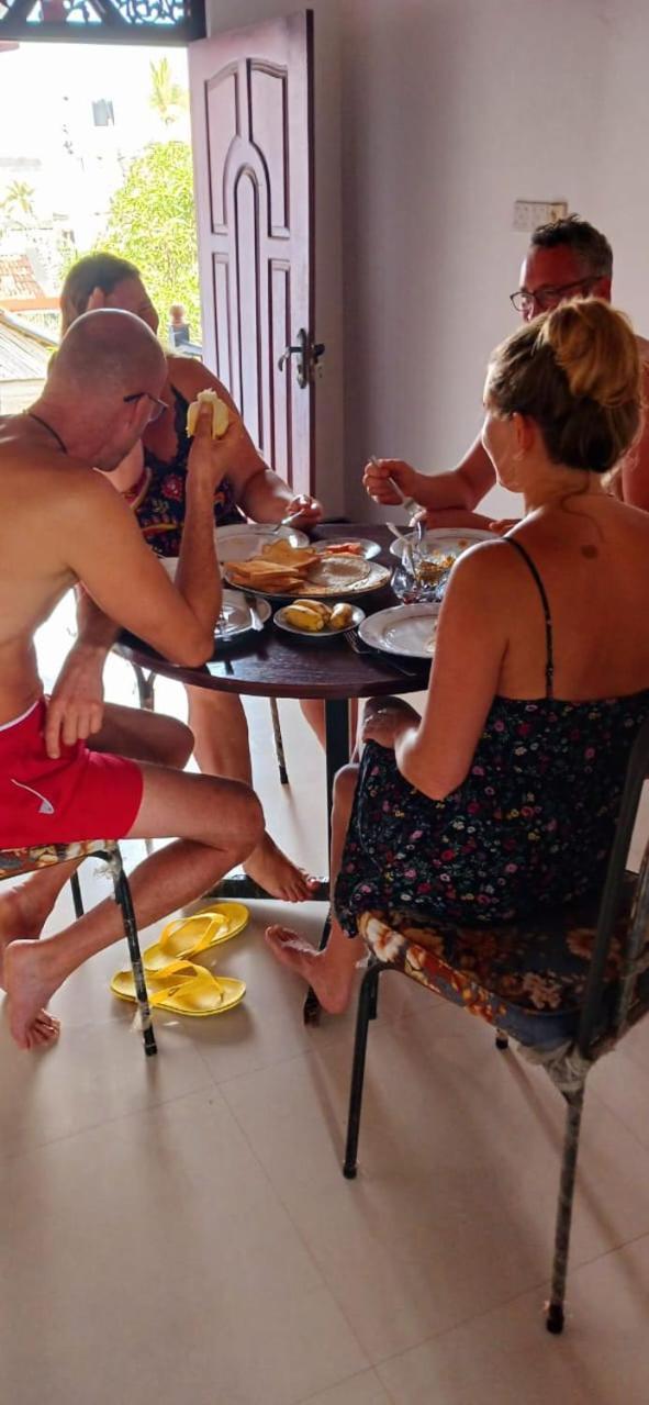 Oviniru Beach Hotel ネゴンボ エクステリア 写真